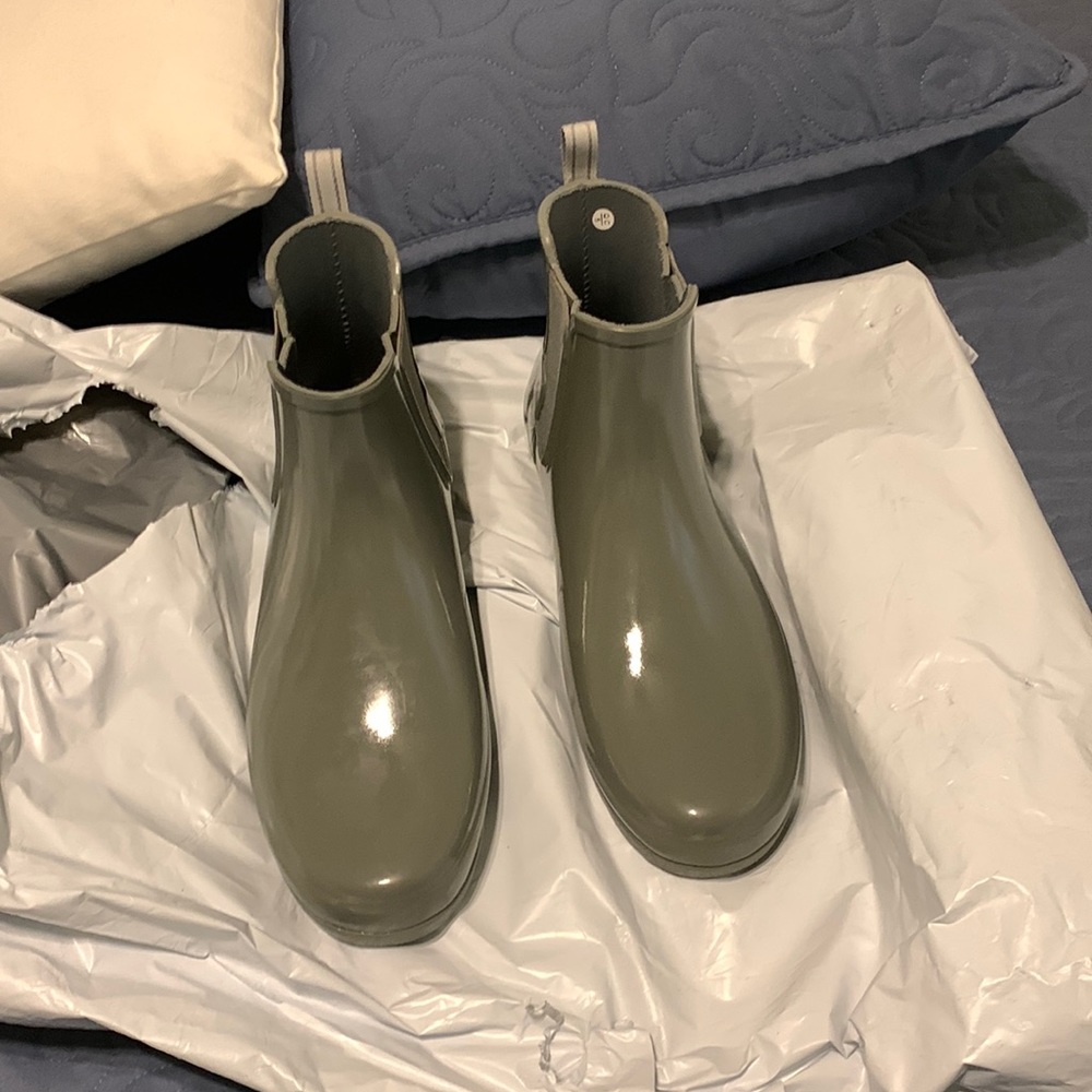 Hunter rain booties size 11